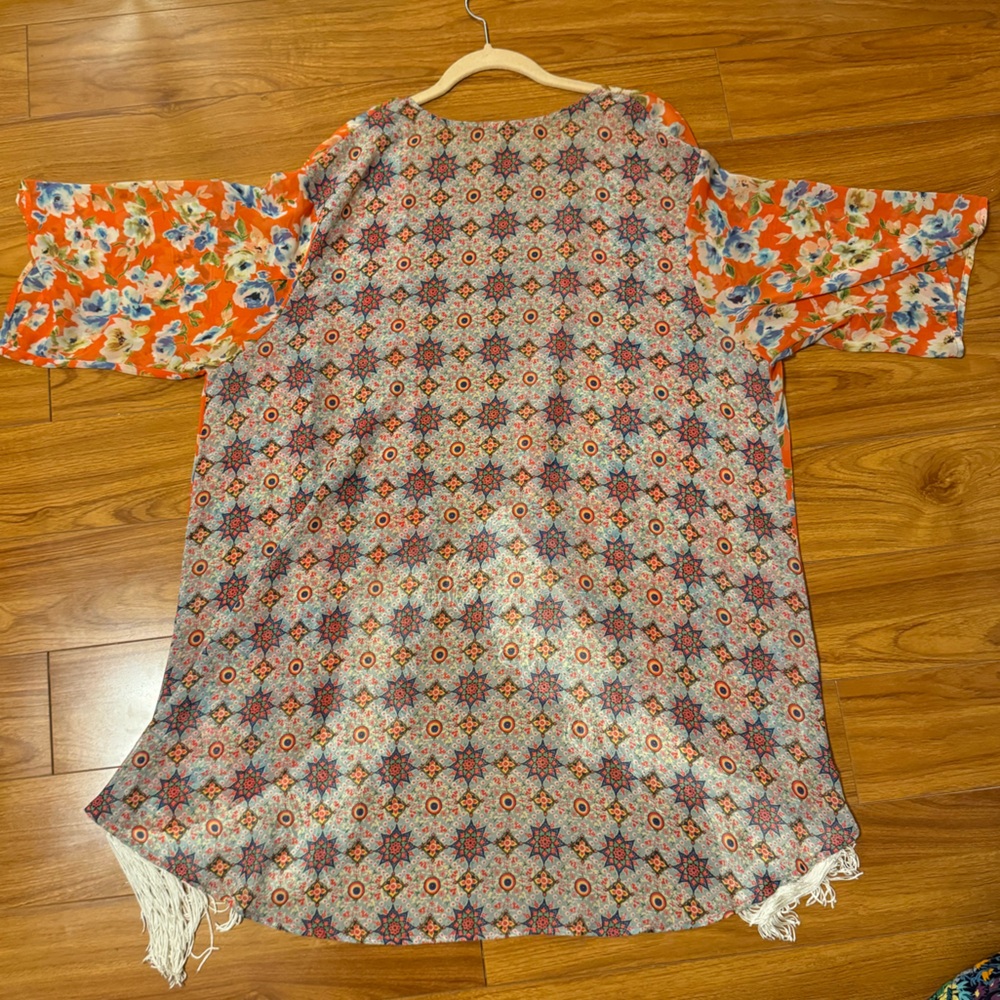 West Kei Kimono - Picture 2 of 9